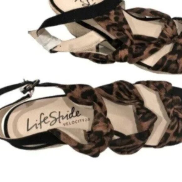 NEW Life Stride Brown Animal Print Wedge Business Casual Everyday Sandals 8 - Picture 8 of 9